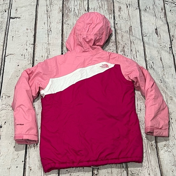 Girls The North Face Pink HyVent Hooded Zip Up Jacket - Picture 2 of 8